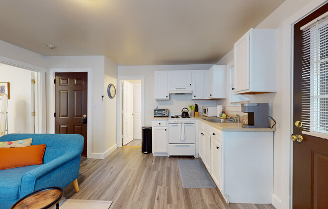 22 HEWS ST