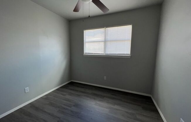 3 beds, 1 bath, $1,295