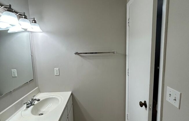 2 beds, 2.5 baths, 1,339 sqft, $1,149, Unit 613