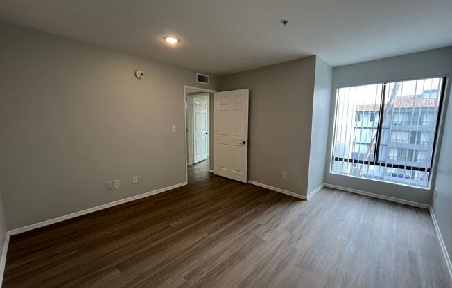 2 beds, 1.5 baths, 1,200 sqft, $2,298, Unit 404