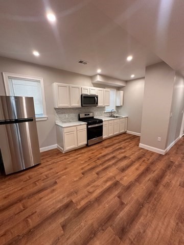 4 beds, 1 bath, 1,600 sqft, $3,800, Unit 2