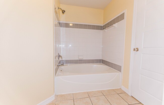 2 beds, 1 bath, $1,599, Unit Unit 106