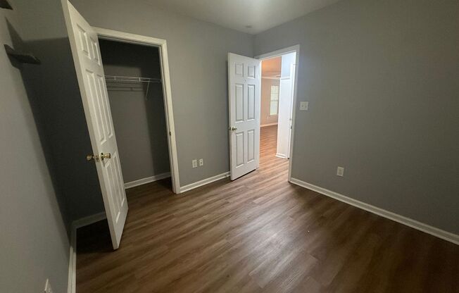 End-Unit Townhome Near Lake Wylie Shopping & Dining