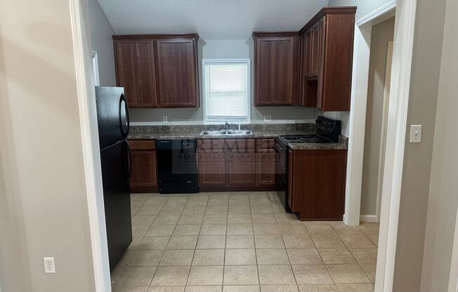 West Port/Plaza area Home! 2 bedroom/ 1 bath Rent $1550 4621 Terrace St, Kansas City, MO 64112
