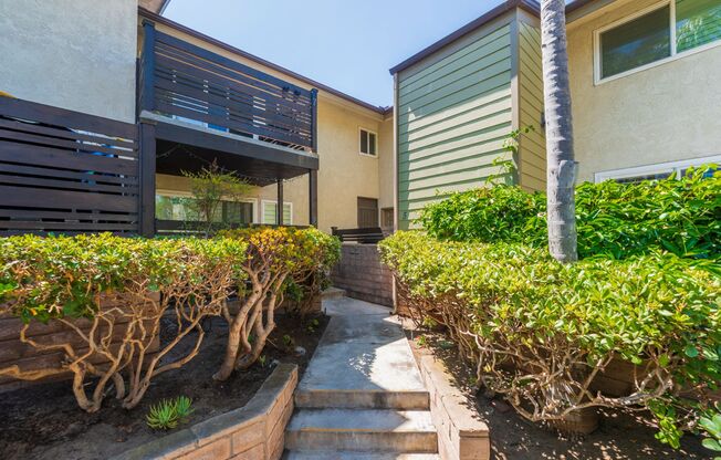 Beautiful remodeled 2 bed 2 bath townhome in South Redondo