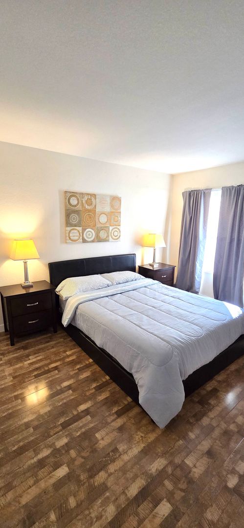 1 bed, 1 bath, $1,600