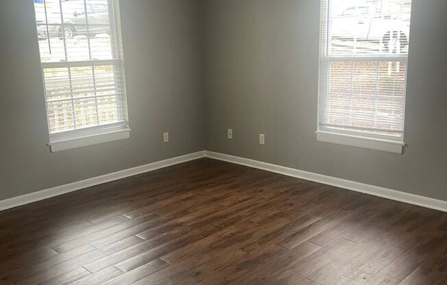 Studio, 1 bath, 600 sqft, $615, Unit 128-01
