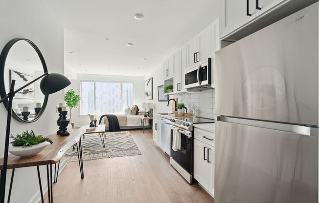 Studio, 1 bath, 500 sqft, $1,315, Unit 304