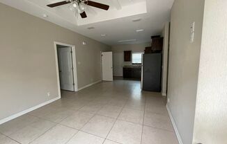 3 beds, 2 baths, $950, Unit #4