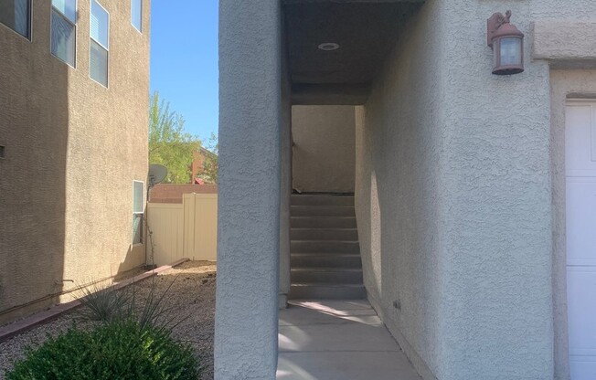 3 BEDROOM, 3 BATH ,HOME 2 YR LEASE