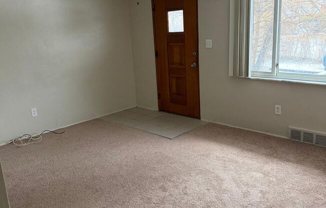 Newly Renovated 3BD 1 1/2BA house in Penn Hills!