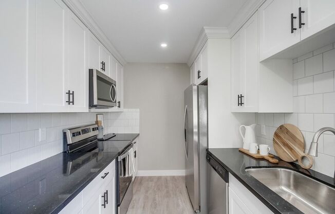 1 bed, 1 bath, 780 sqft, $2,245, Unit 4751-23