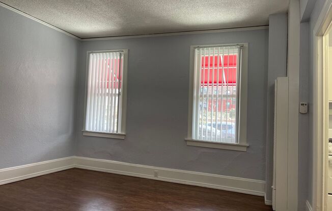 Studio, 1 bath, 300 sqft, $1,350, Unit 208