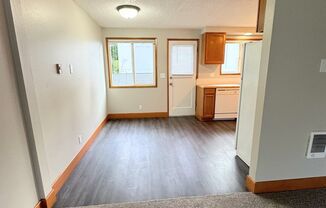 2 beds, 1.5 baths, $1,595, Unit 3281