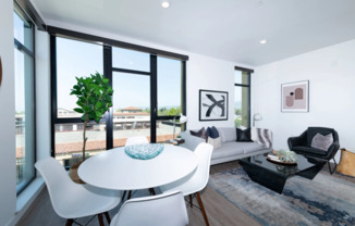 Studio, 1 bath, 437 sqft, $2,675, Unit 408