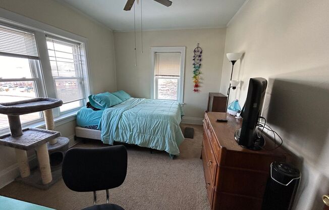 1 bed, 1 bath, $895, Unit 5