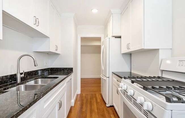 549 Centre St