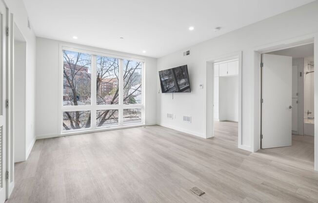 Stunning 3 BR/2 BA Condo in Petworth!