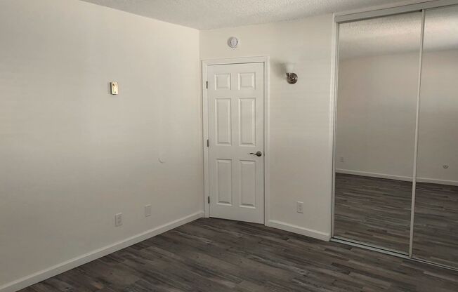 2 beds, 2 baths, $2,495, Unit 08