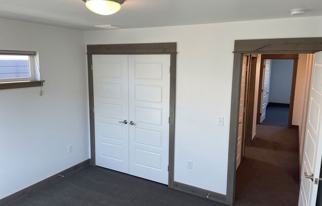 2 beds, 2.5 baths, $2,300, Unit Unit B