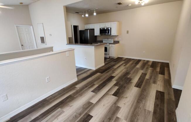 858 GRAND REGENCY POINTE