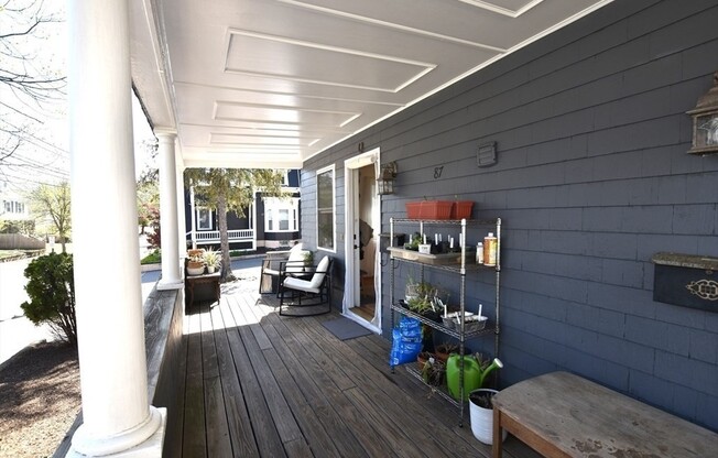 87 FLORAL ST