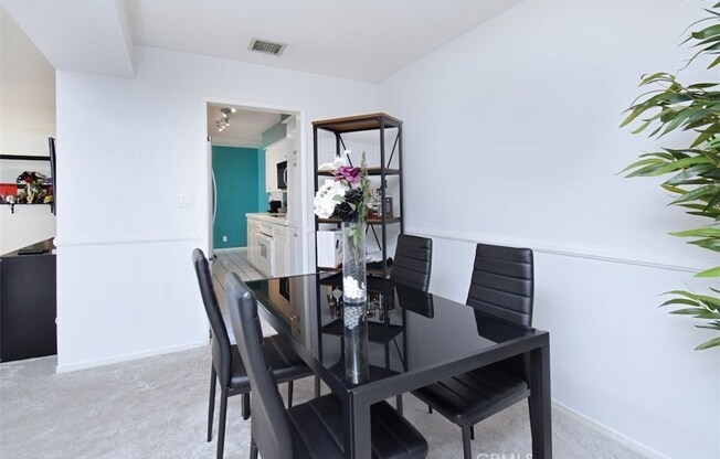 5050 COLDWATER CYN AVE