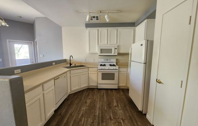 2 beds, 2 baths, $1,500, Unit # 271