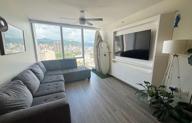 Symphony Honolulu - 2 Bedroom, 2 Bathroom, 2 Parking!