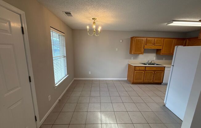 3 beds, 2 baths, $1,100, Unit 81 Wilma Dr