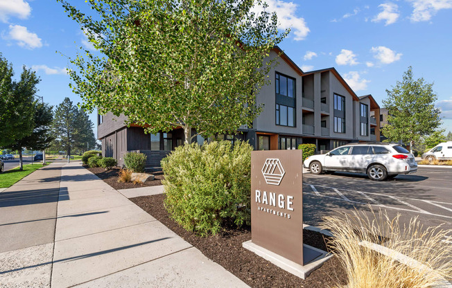 RangeApartments_Bend_OR_MonumentSign