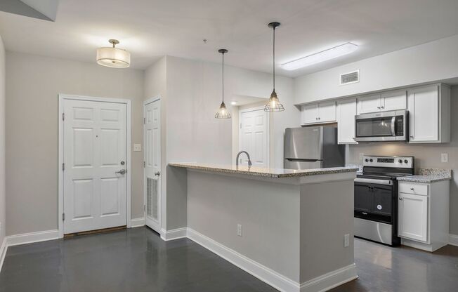 1 bed, 1 bath, 1,000 sqft, $1,375, Unit APT B