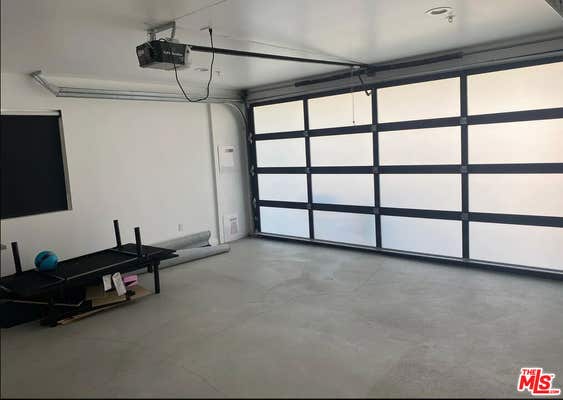 3176 CASITAS AVE