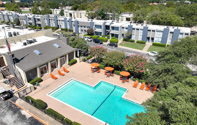 Welcome to Falls on Clearwood - Richardson, TX Apartments