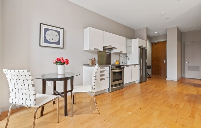 1 bed, 1 bath, 590 sqft, $3,200, Unit 506