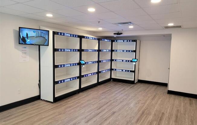 Package Deliver Area at Vinings RiverVue, Atlanta