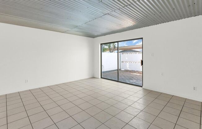 6030 N. 15th St #11, Phoenix, AZ 85014