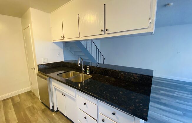 Cozy 2 Bedroom Townhome
