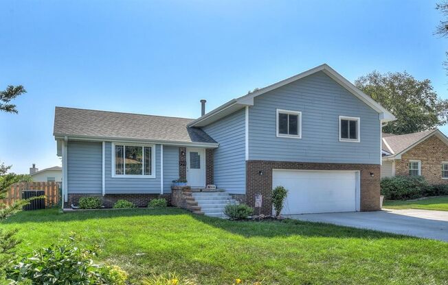 Spacious Tri-Level Home With Modern Upgrades For Rent