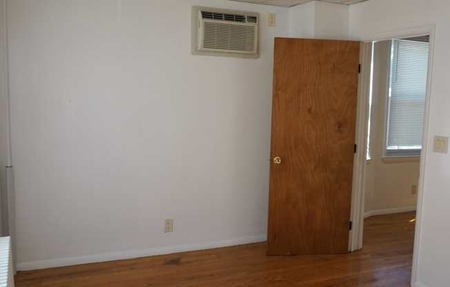 441 CASTLETON AVE