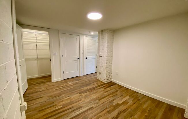 Studio, 1 bath, 410 sqft, $1,350, Unit 006