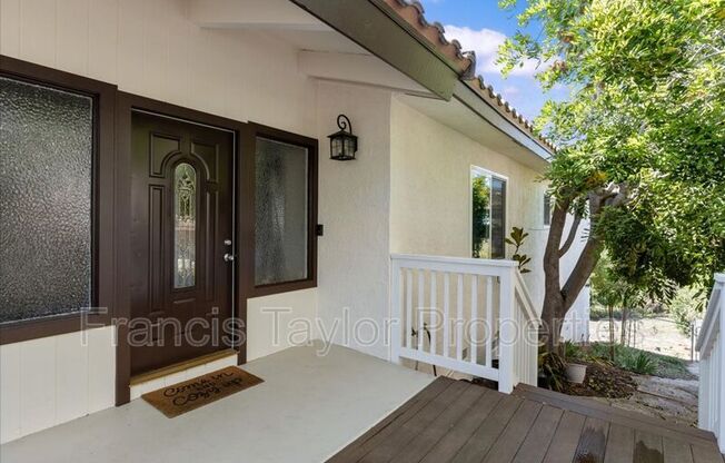 215 CRANSTON CREST
