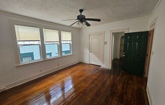 Studio, 1 bath, 650 sqft, $1,175, Unit 919 #13