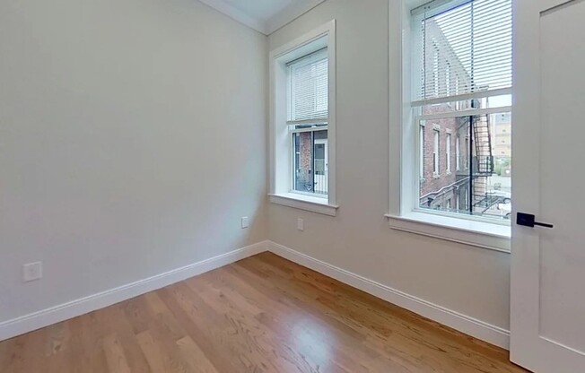 4 beds, 2 baths, 600 sqft, $5,450, Unit 3