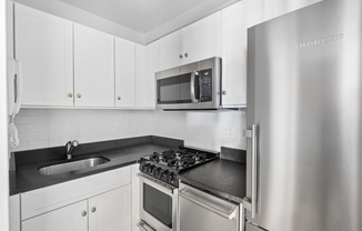 14 HORATIO ST