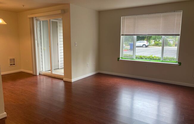 1 bed, 1 bath, 780 sqft, $1,549, Unit 103