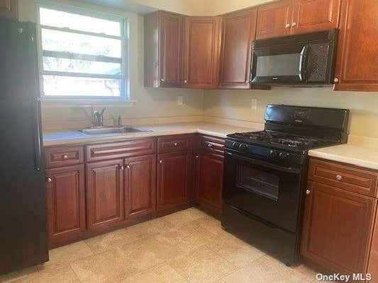 1 bed, 1 bath, 713 sqft, $2,200