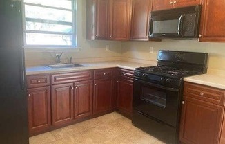 1 bed, 1 bath, 713 sqft, $2,200