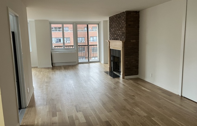 2 beds, 2.5 baths, $8,850, Unit 19D