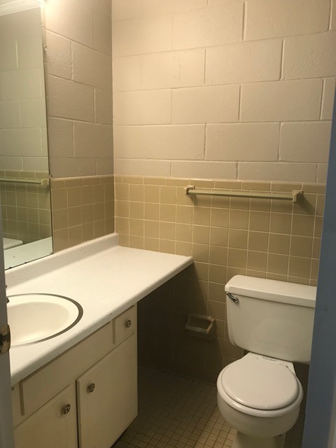 1 bed, 1 bath, 458 sqft, $800, Unit Apt. 5